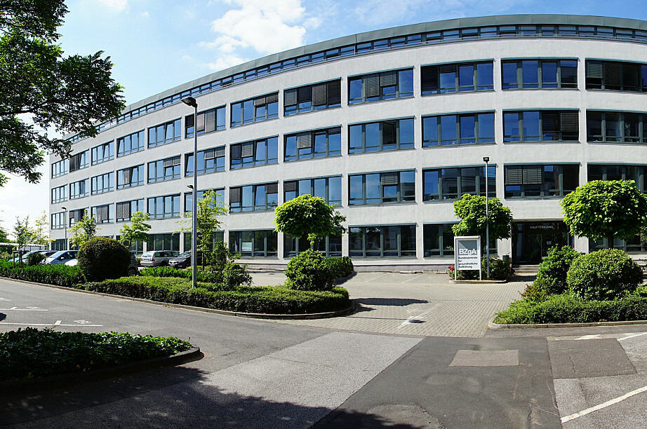 Das Foto zeigt eine Außenaufnahme der Zentrale der BZgA.