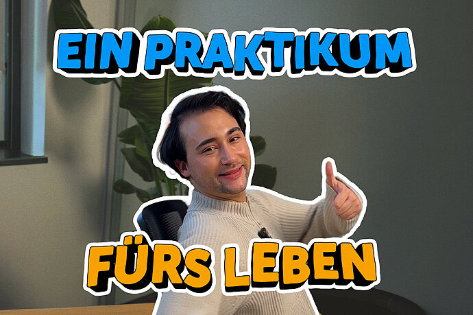 Gio der Praktikant lächelt mit erhobenen Daumen in die Kamera. Es ist der Schriftzug "Ein Praktikum fürs Leben" zu lesen.